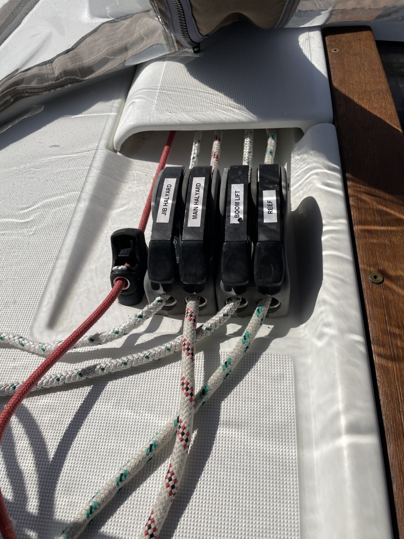 2011 Jeanneau Sun Odyssey 409