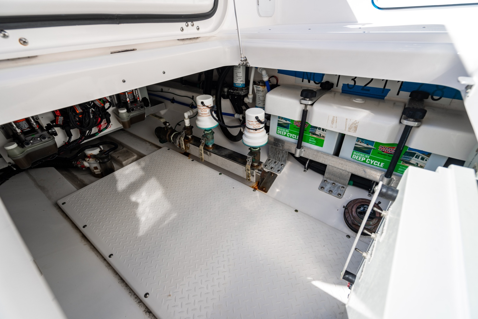 2019 Everglades 355 Center Console