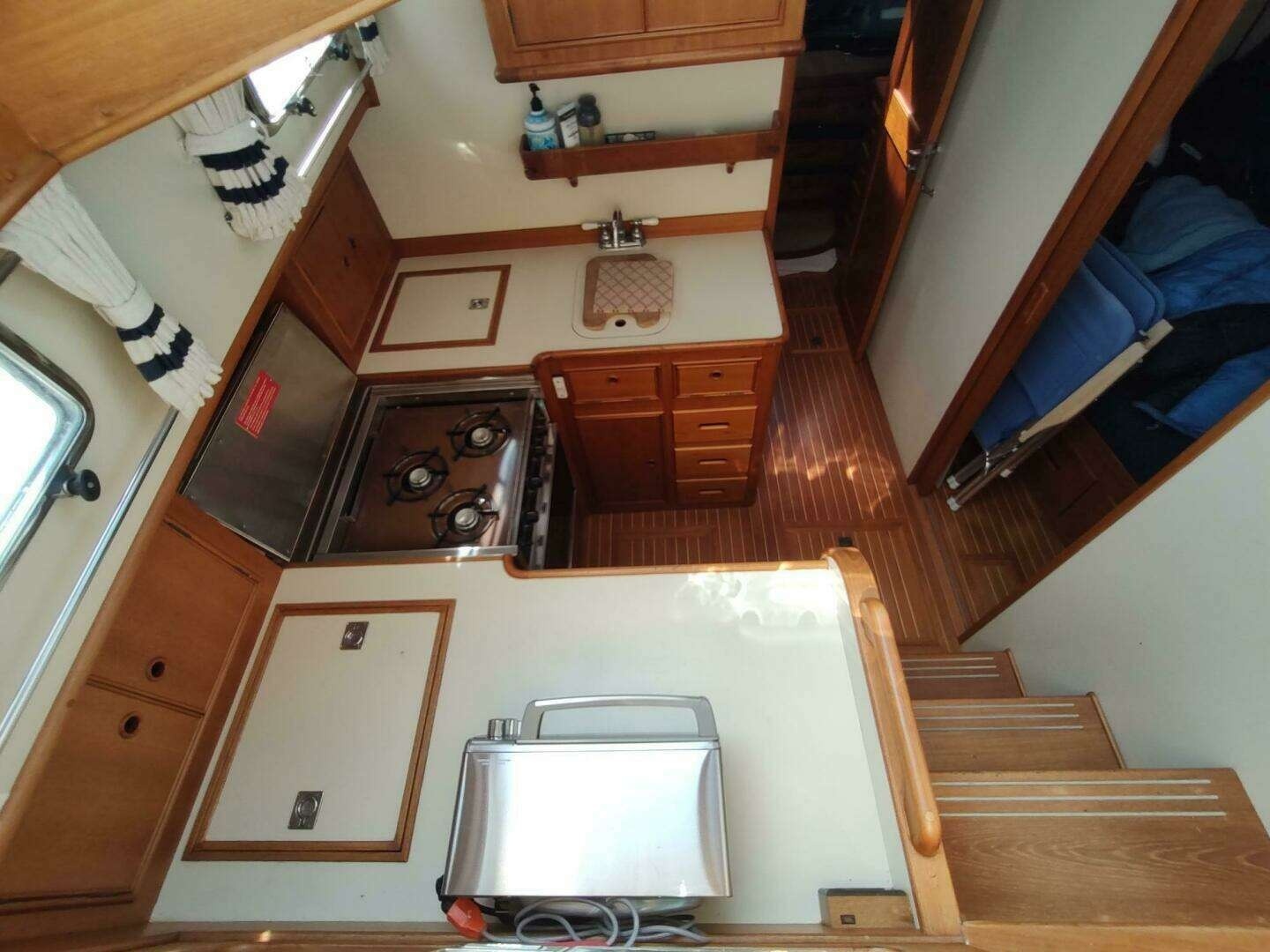 Summersalts 40ft Grand Banks Yacht For Sale Summersalts 40ft Grand Banks Yacht For Sale