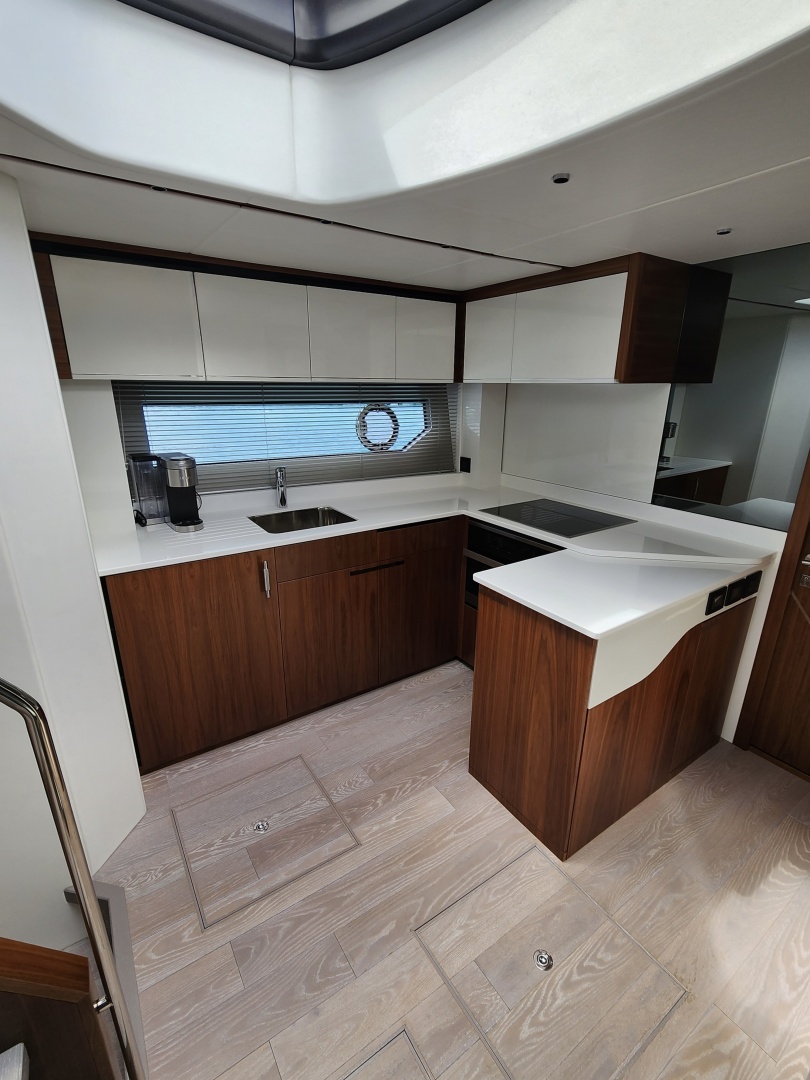 2023 Sunseeker 55 Predator EVO