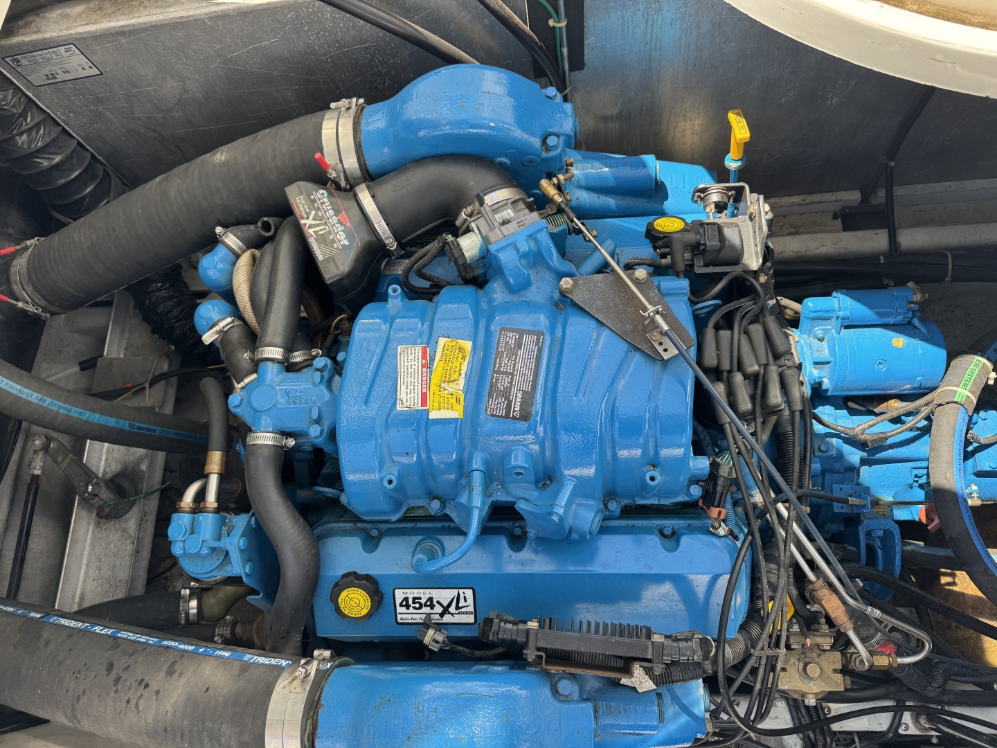 1998 Carver 35 Mariner