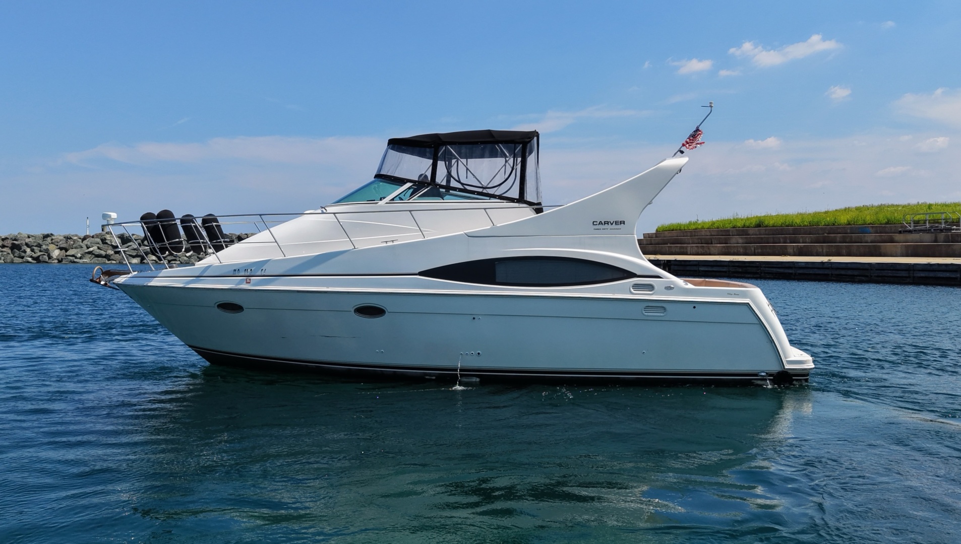 1998 Carver 35 Mariner