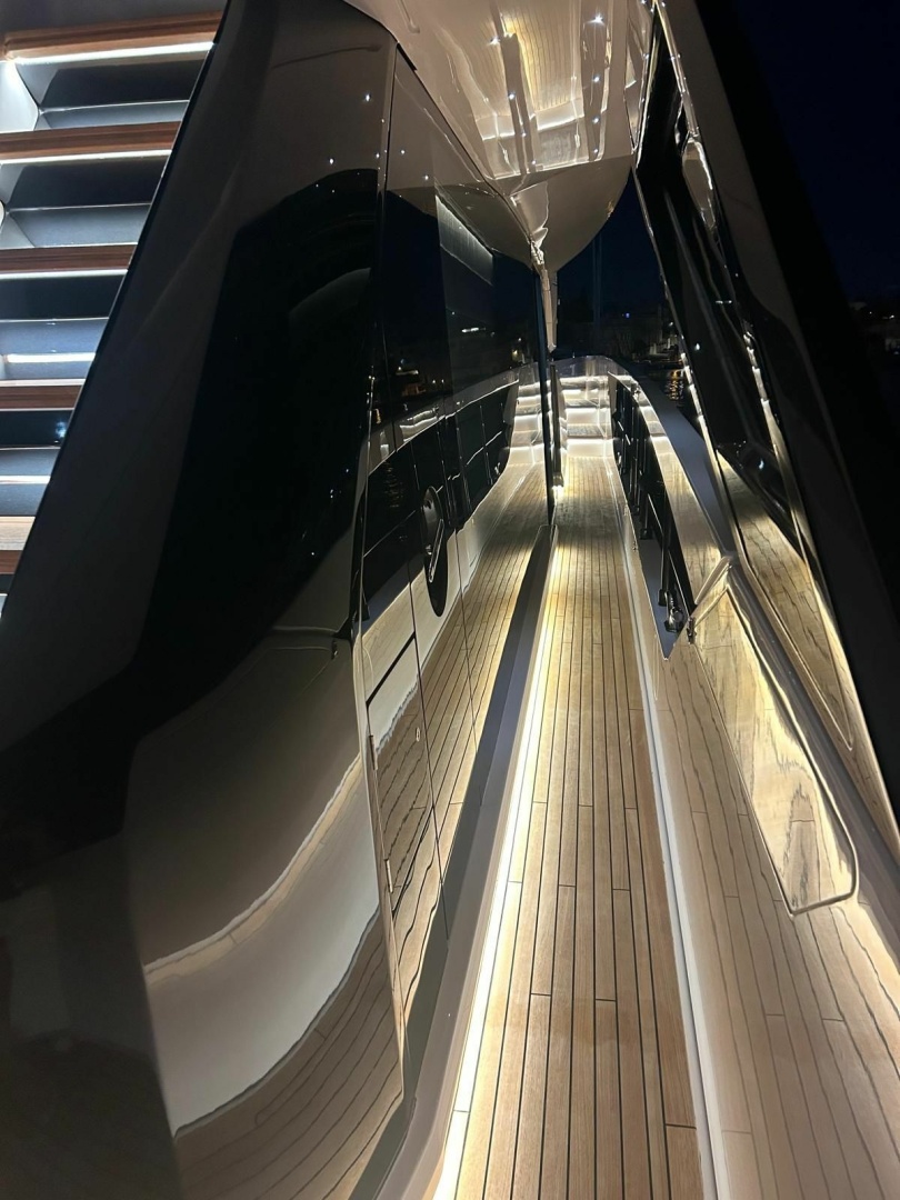 2023 Ferretti Yachts Ferretti 860