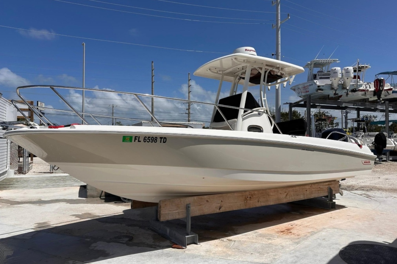 2018 Boston Whaler 