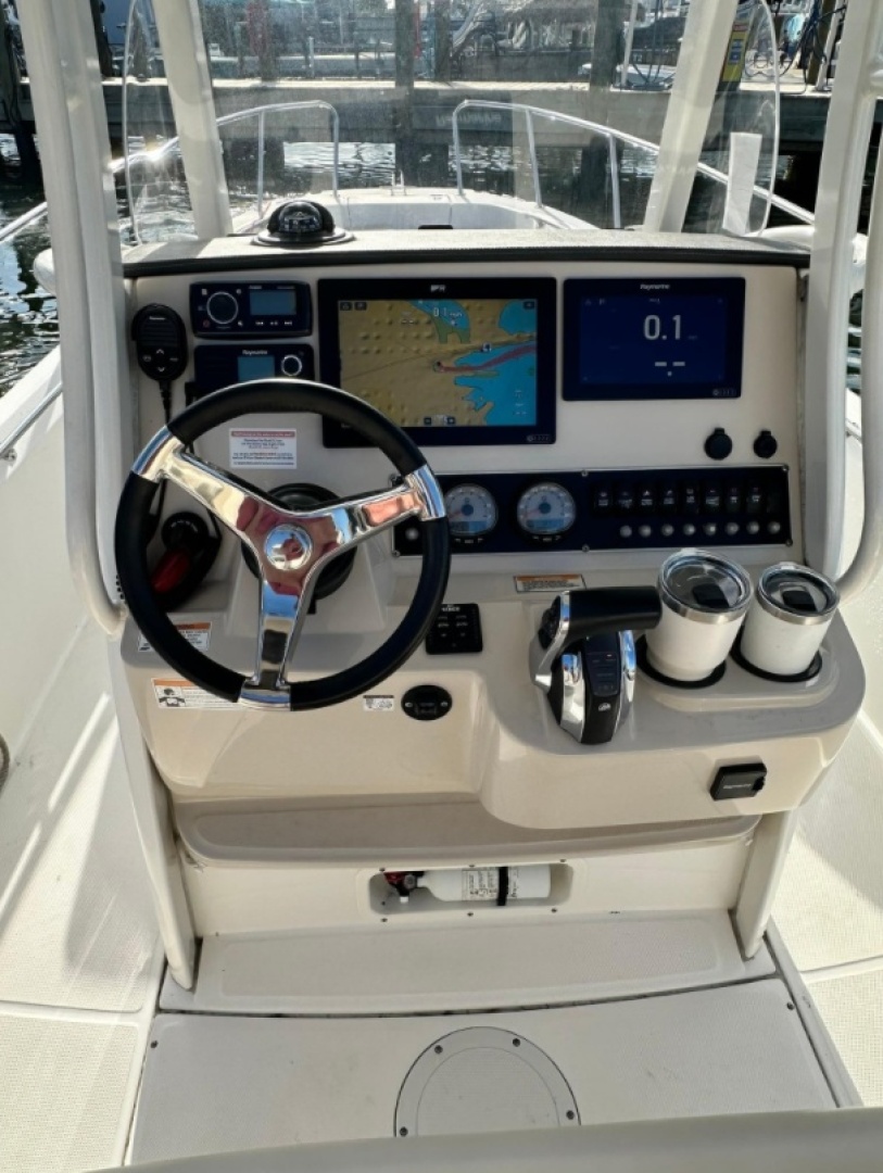 2018 Boston Whaler 
