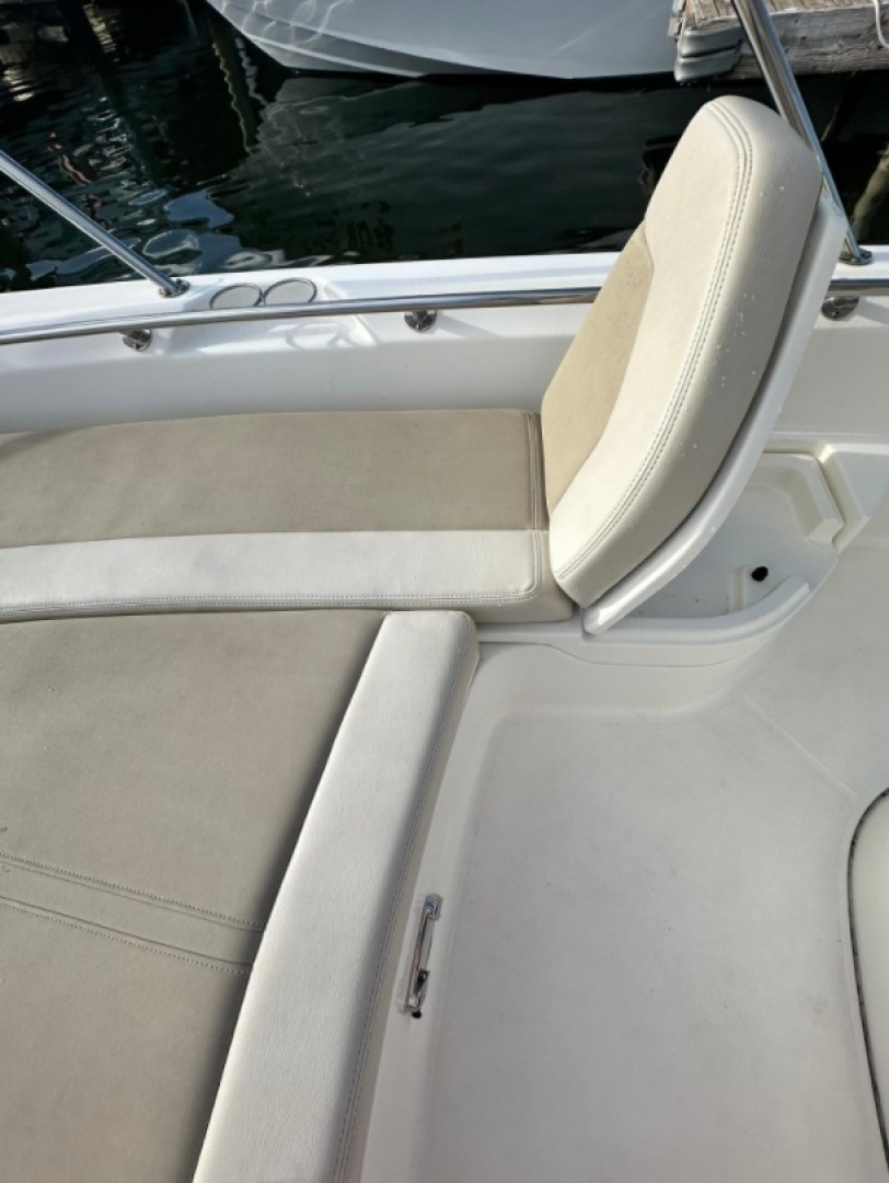 2018 Boston Whaler 