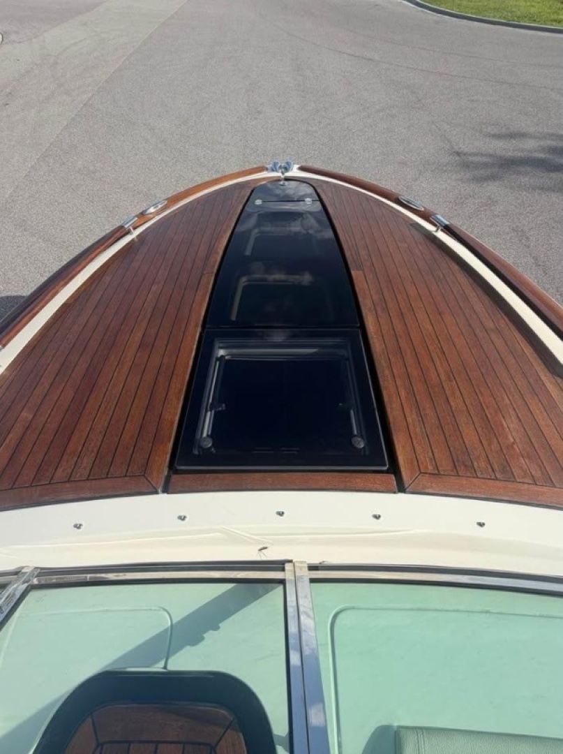 2018 Chris-Craft 