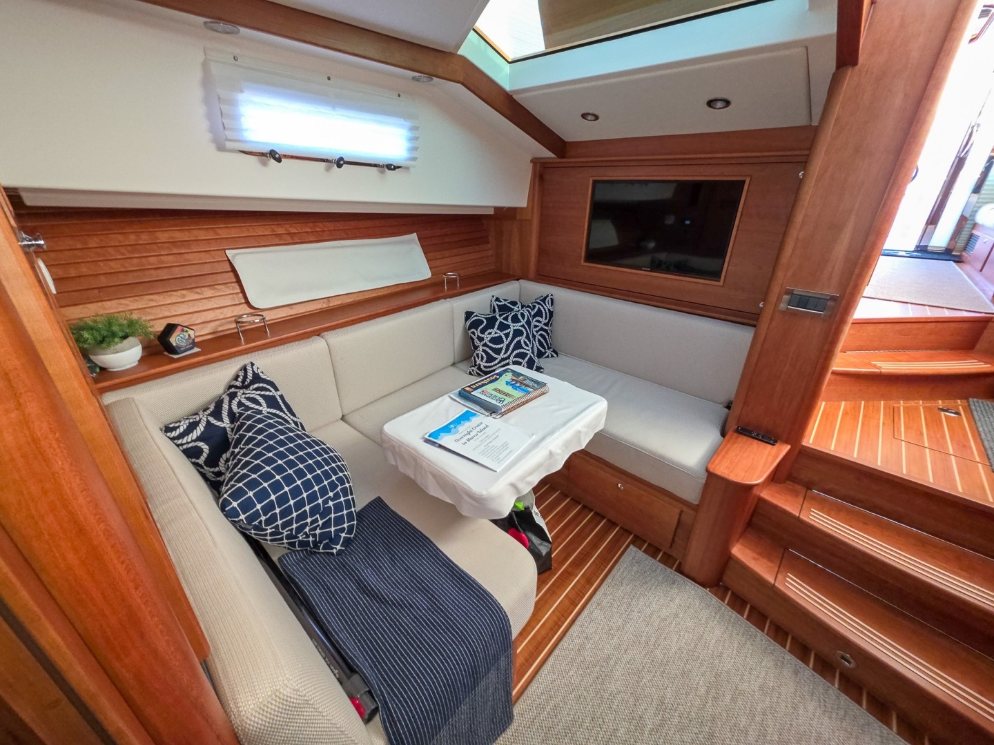 Sabre 43 Salon Express Yacht For Sale