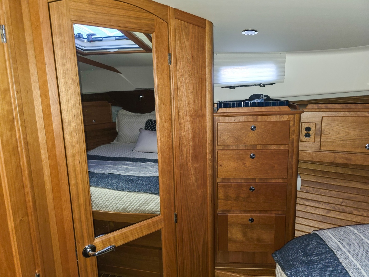 Sabre 43 Salon Express Yacht For Sale