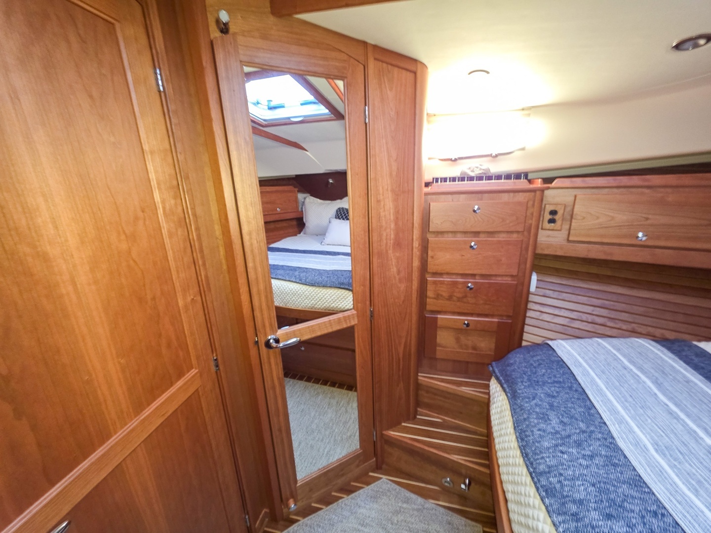 Sabre 43 Salon Express Yacht For Sale