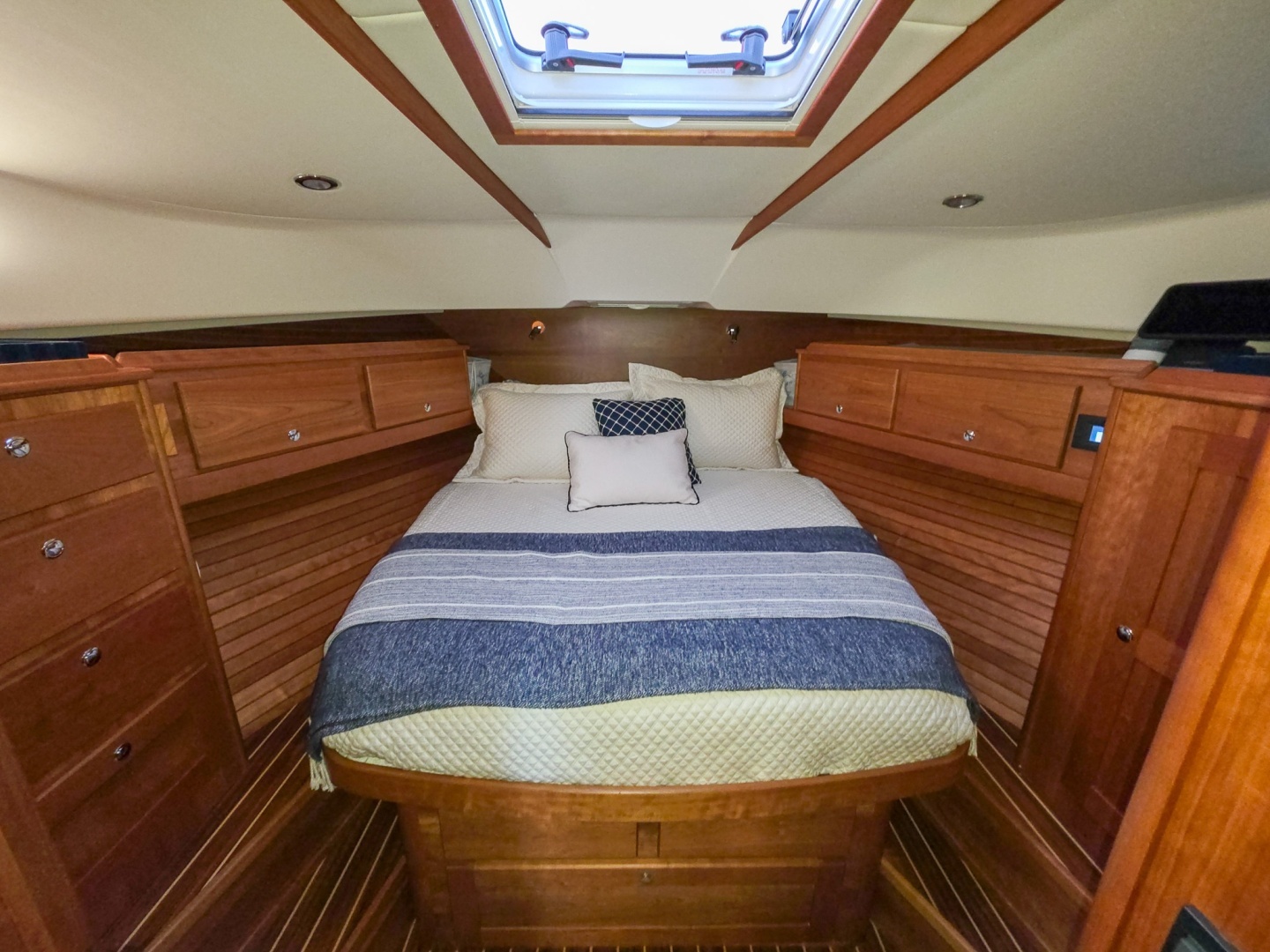 Sabre 43 Salon Express Yacht For Sale