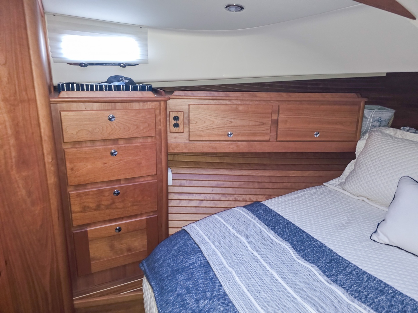 Sabre 43 Salon Express Yacht For Sale