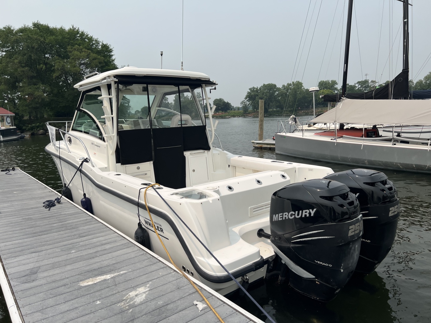 28ft Boston Whaler Yacht For Sale