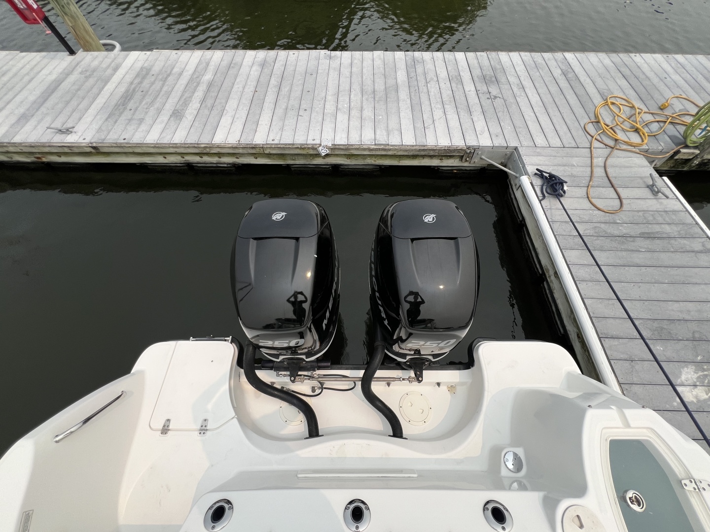 28ft Boston Whaler Yacht For Sale