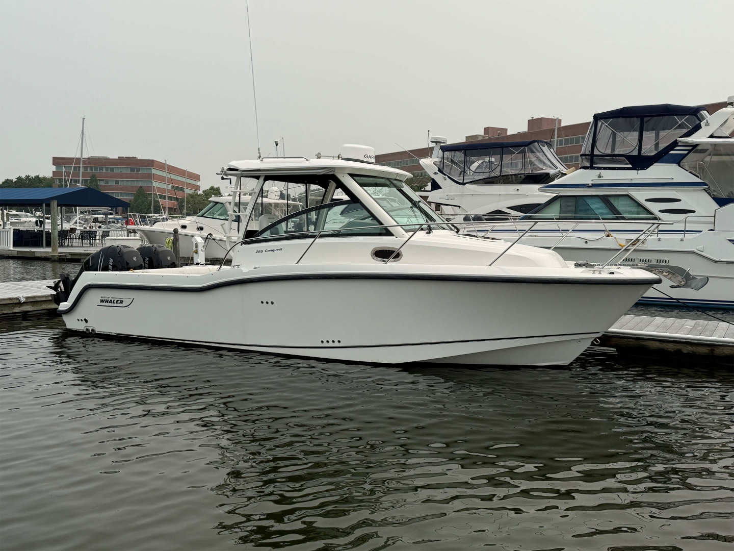 2013 Boston Whaler Conquest