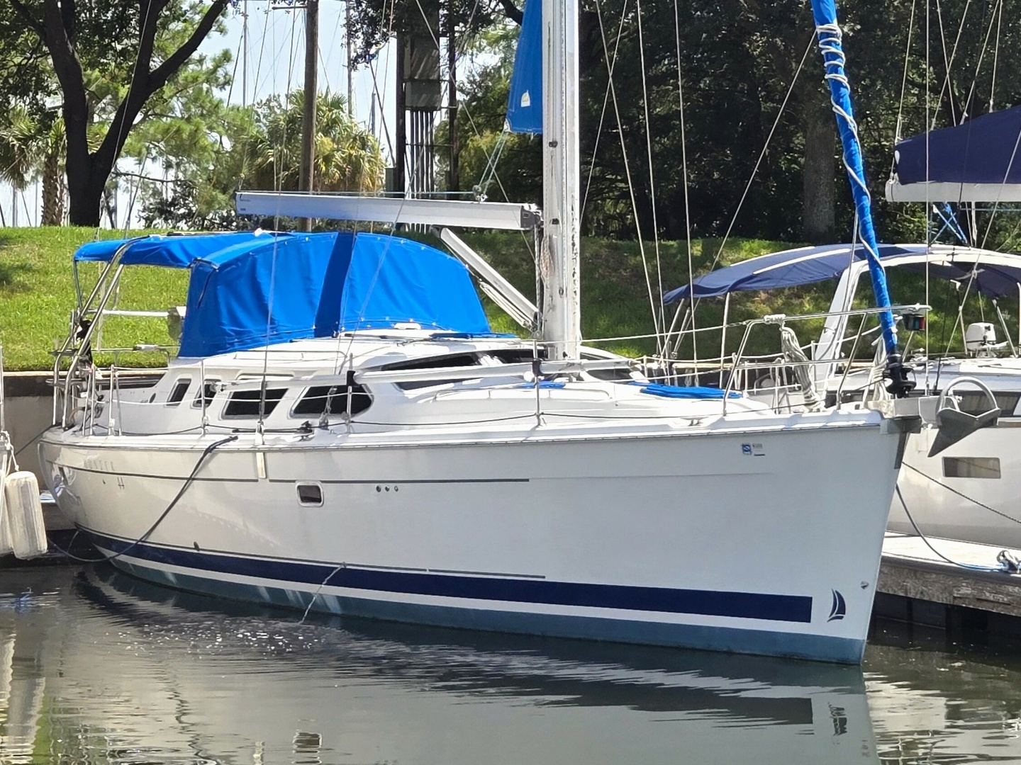 2007 Hunter 44 DS