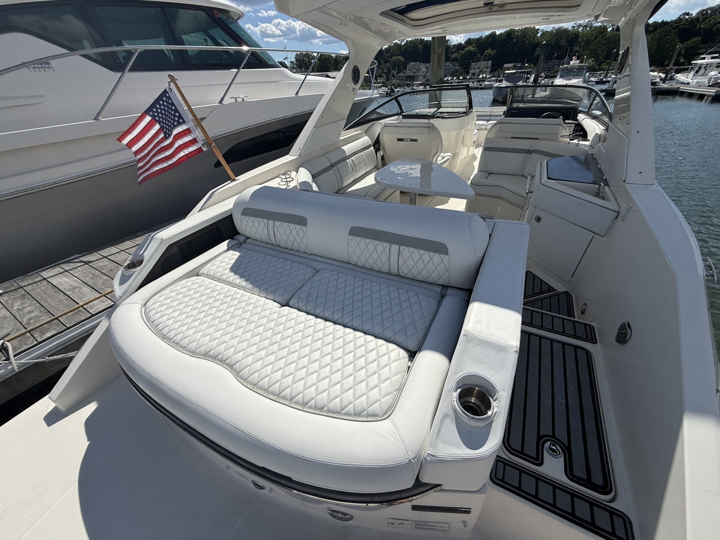 2016 Sea Ray 310 SLX