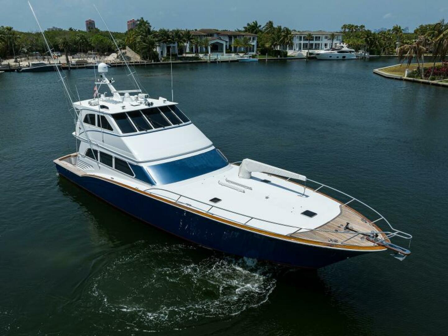2004 Sea Force IX 82 Enclosed Bridge