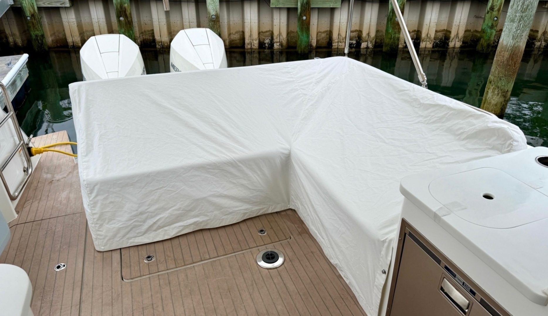 MJM 3 Yacht For Sale