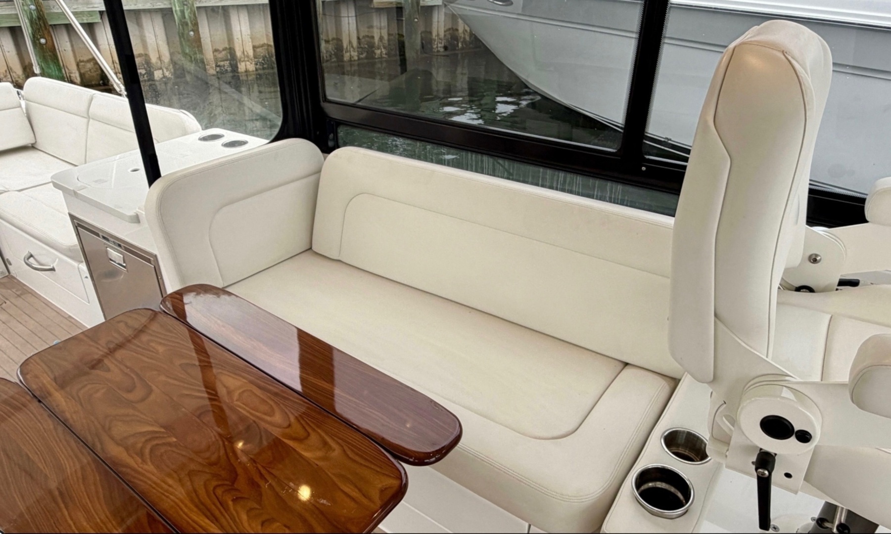 MJM 3 Yacht For Sale