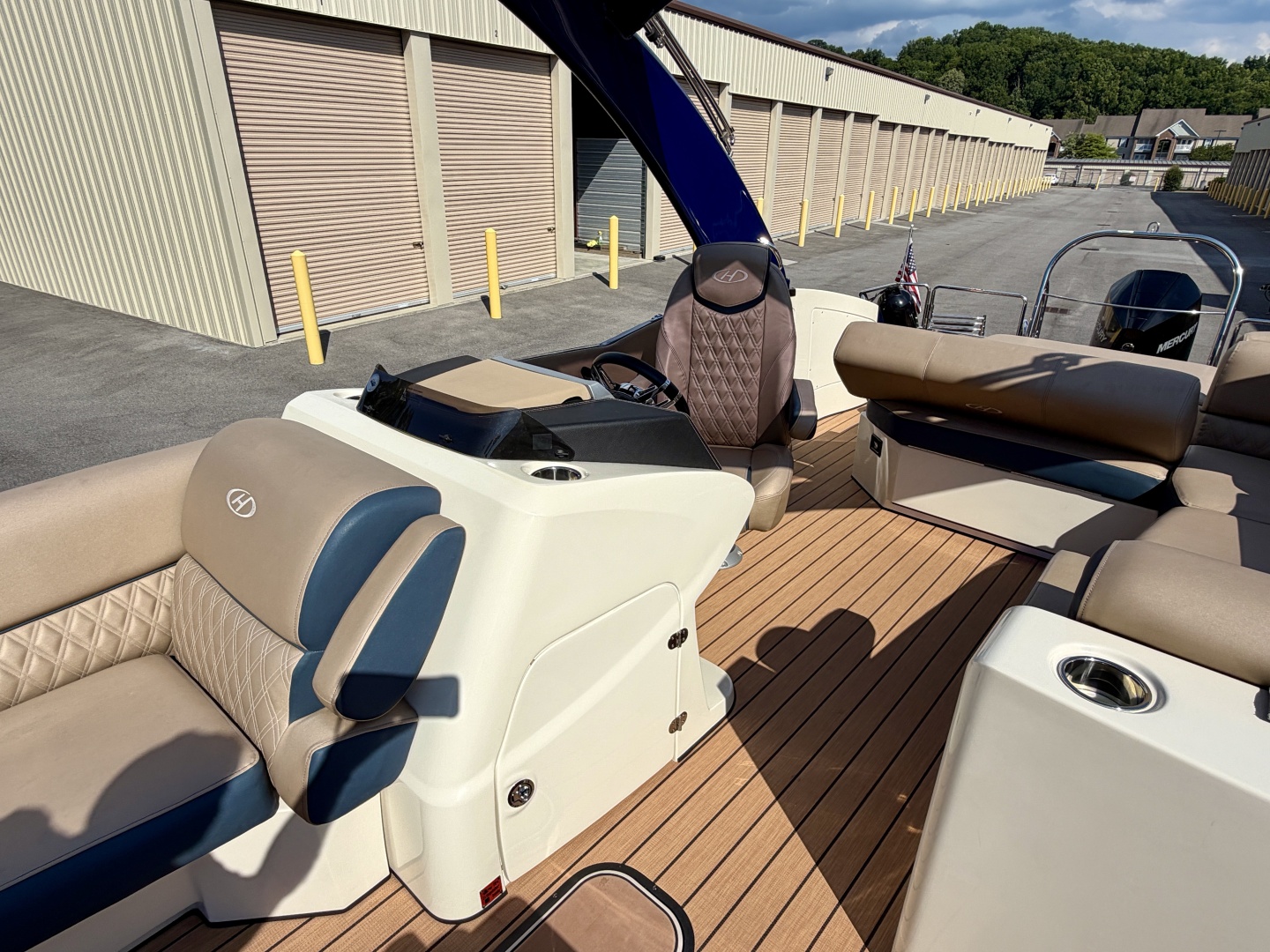 2019 Harris Crowne 250 SL Tritoon