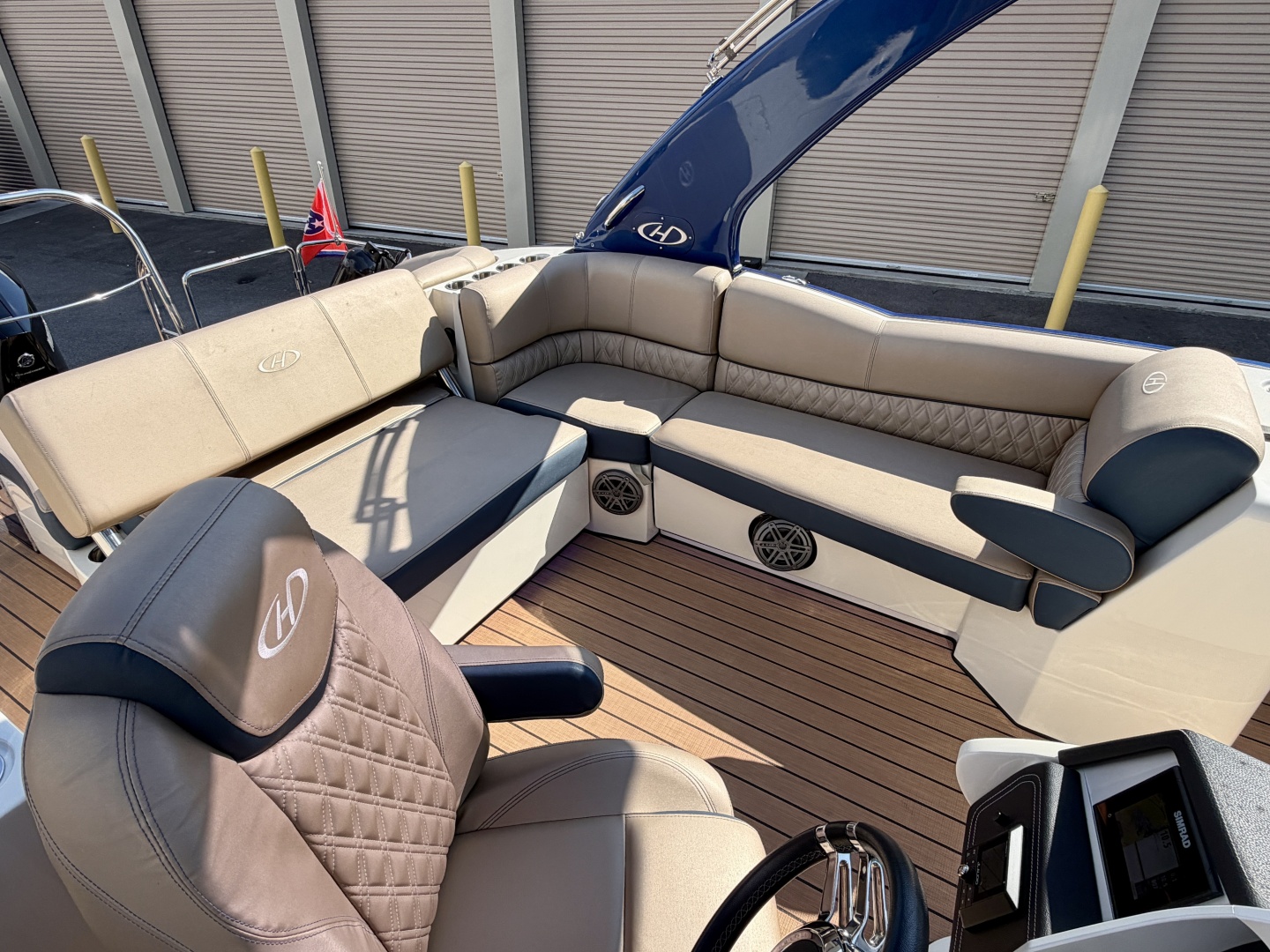 2019 Harris Crowne 250 SL Tritoon
