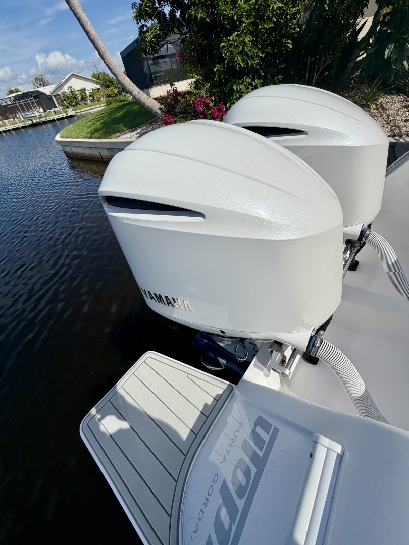 Intrepid 327 Cuddy 2020 Yacht For Sale