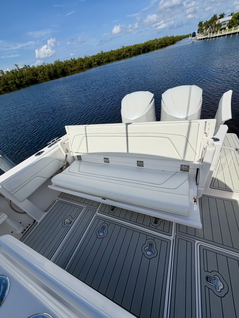Intrepid 327 Cuddy 2020 Yacht For Sale