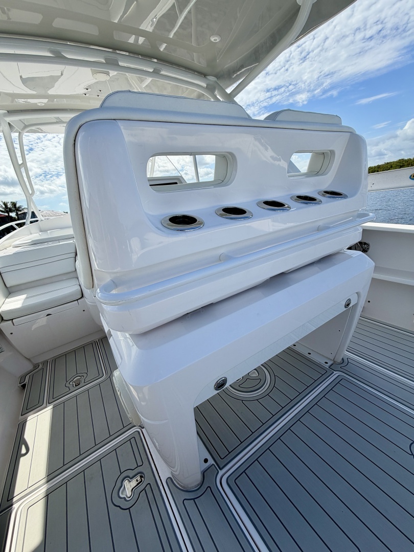 Intrepid 327 Cuddy 2020 Yacht For Sale