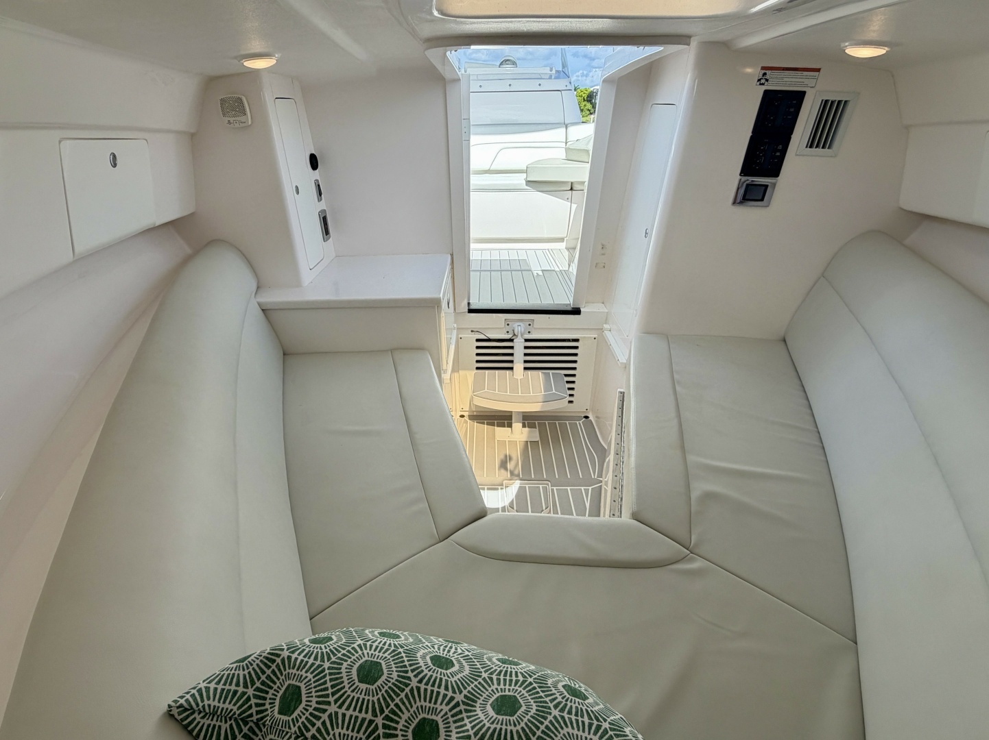 Intrepid 327 Cuddy 2020 Yacht For Sale