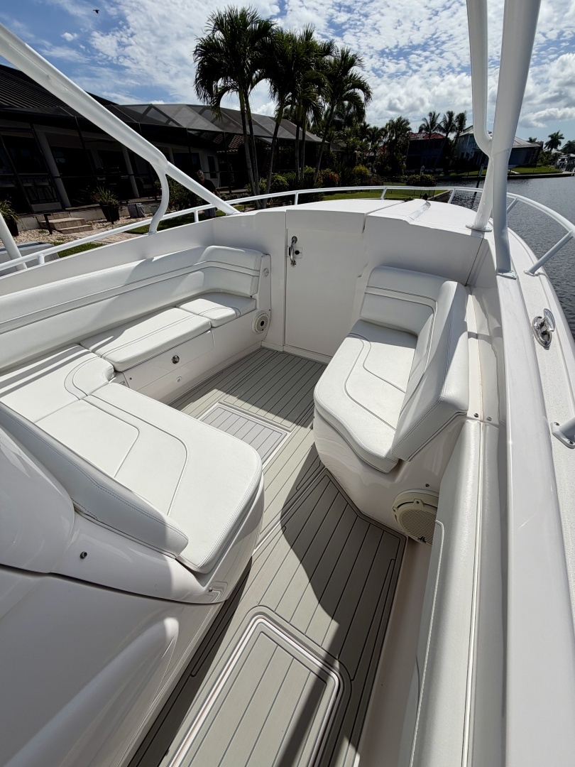 Intrepid 327 Cuddy 2020 Yacht For Sale