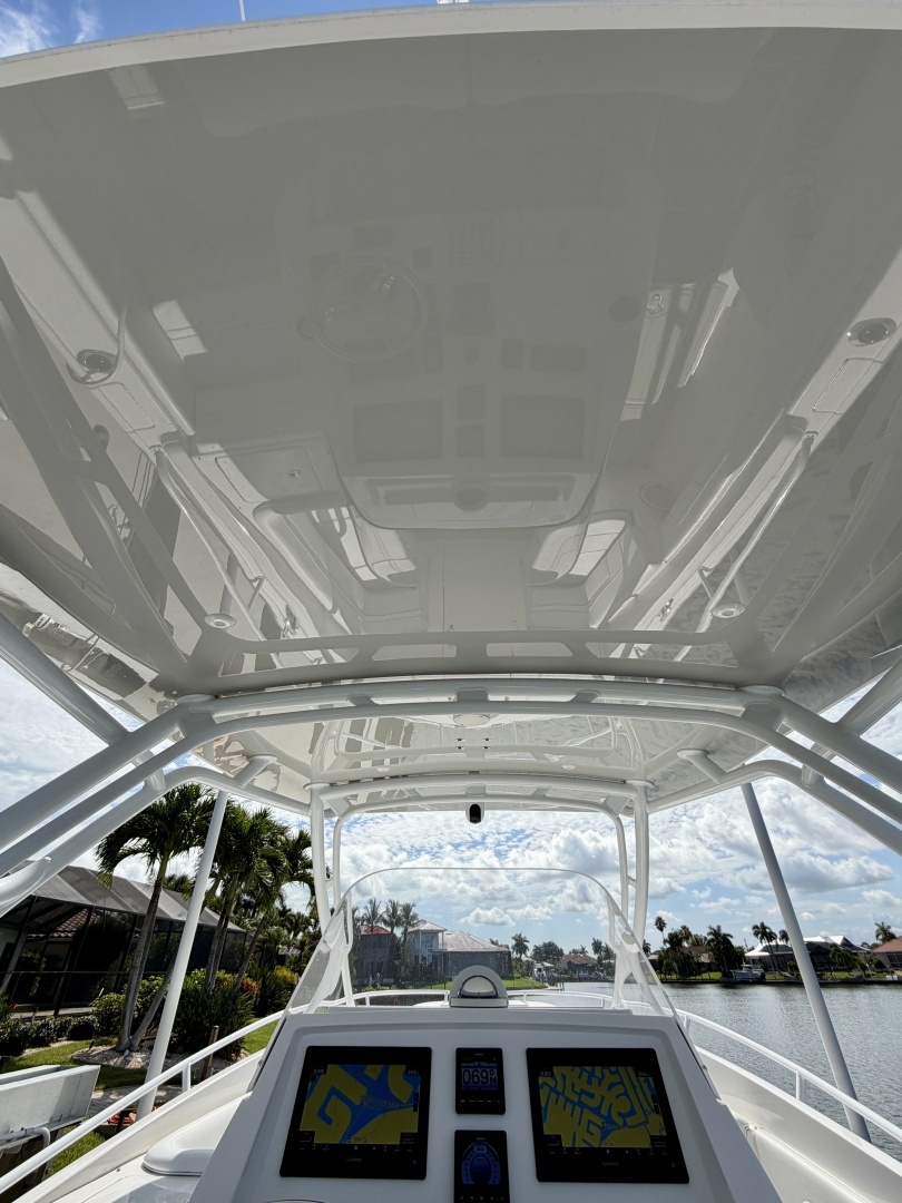 Intrepid 327 Cuddy 2020 Yacht For Sale