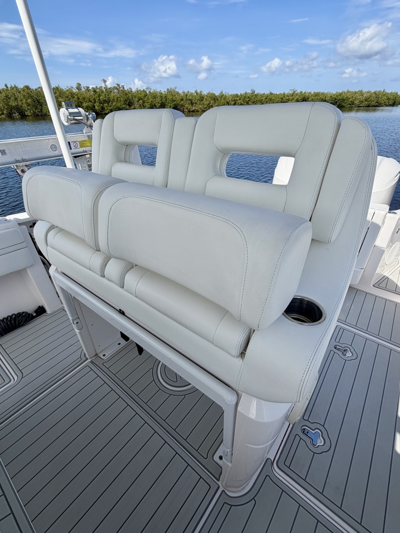 Intrepid 327 Cuddy 2020 Yacht For Sale