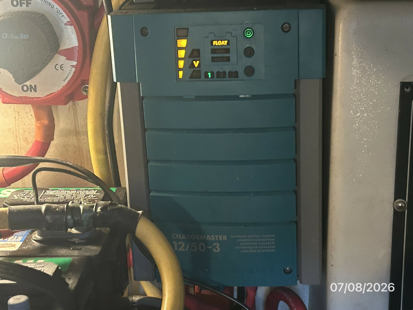 40' Mainship battery charger