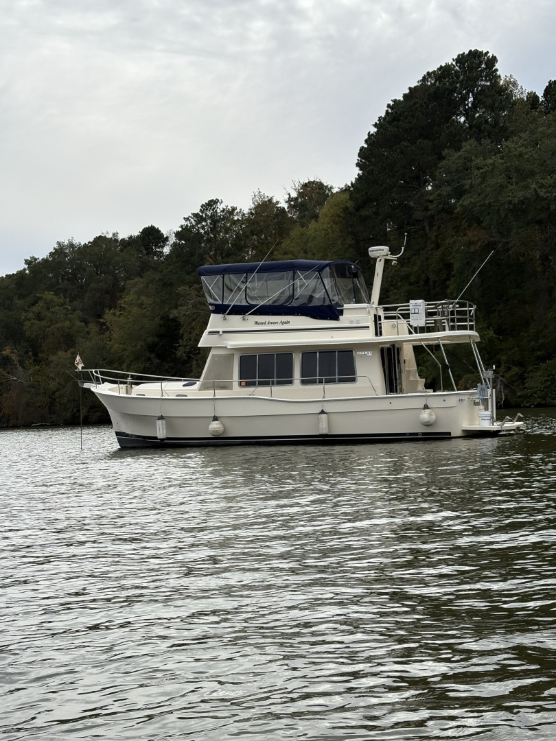 40' Mainship port profile2