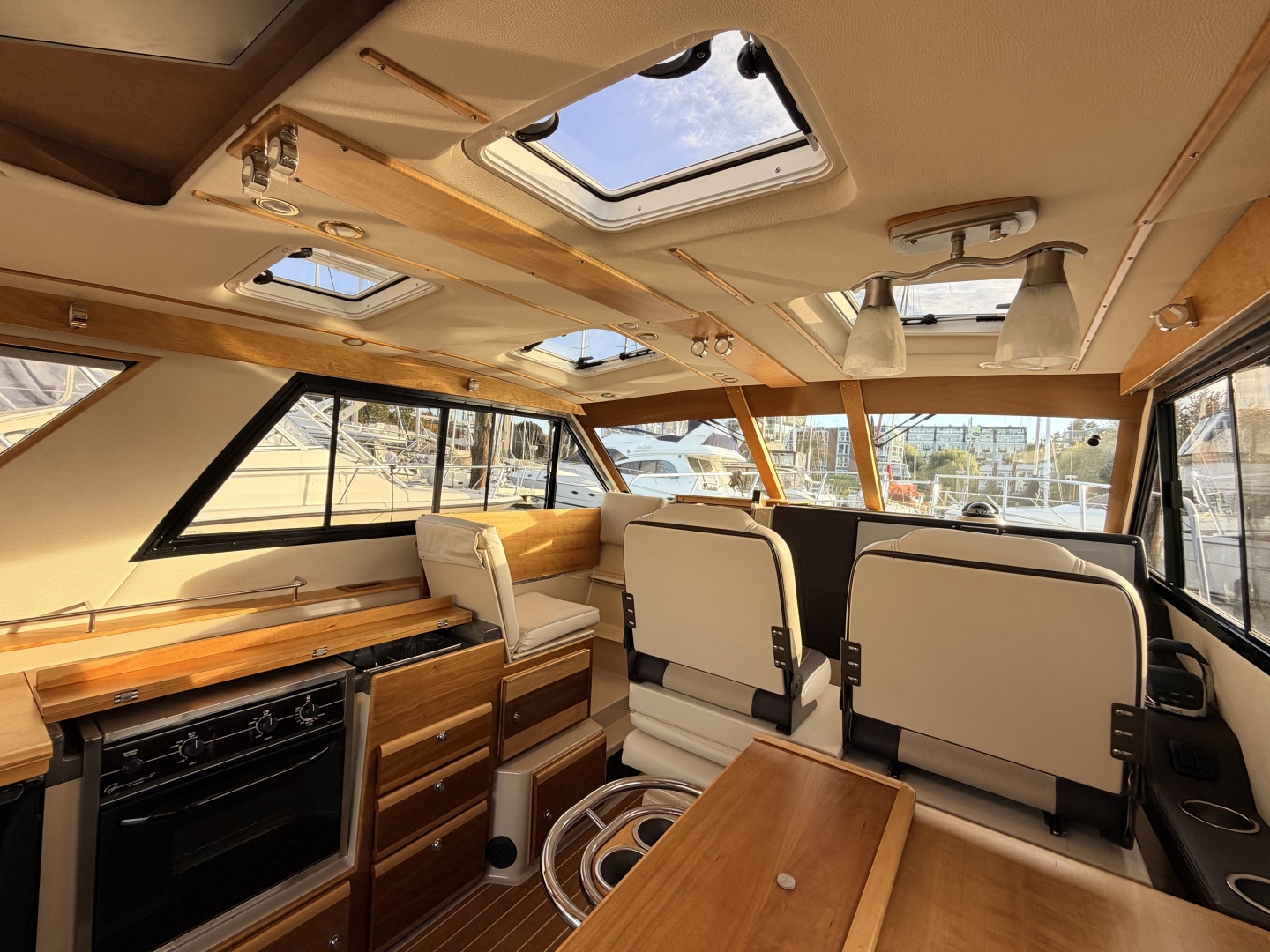 2014 Cutwater C-30 Sedan