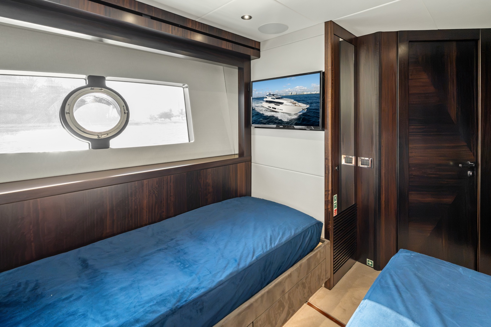 Accidental Success II 95ft Sunseeker Yacht For Sale Accidental Success II 95ft Sunseeker Yacht For Sale