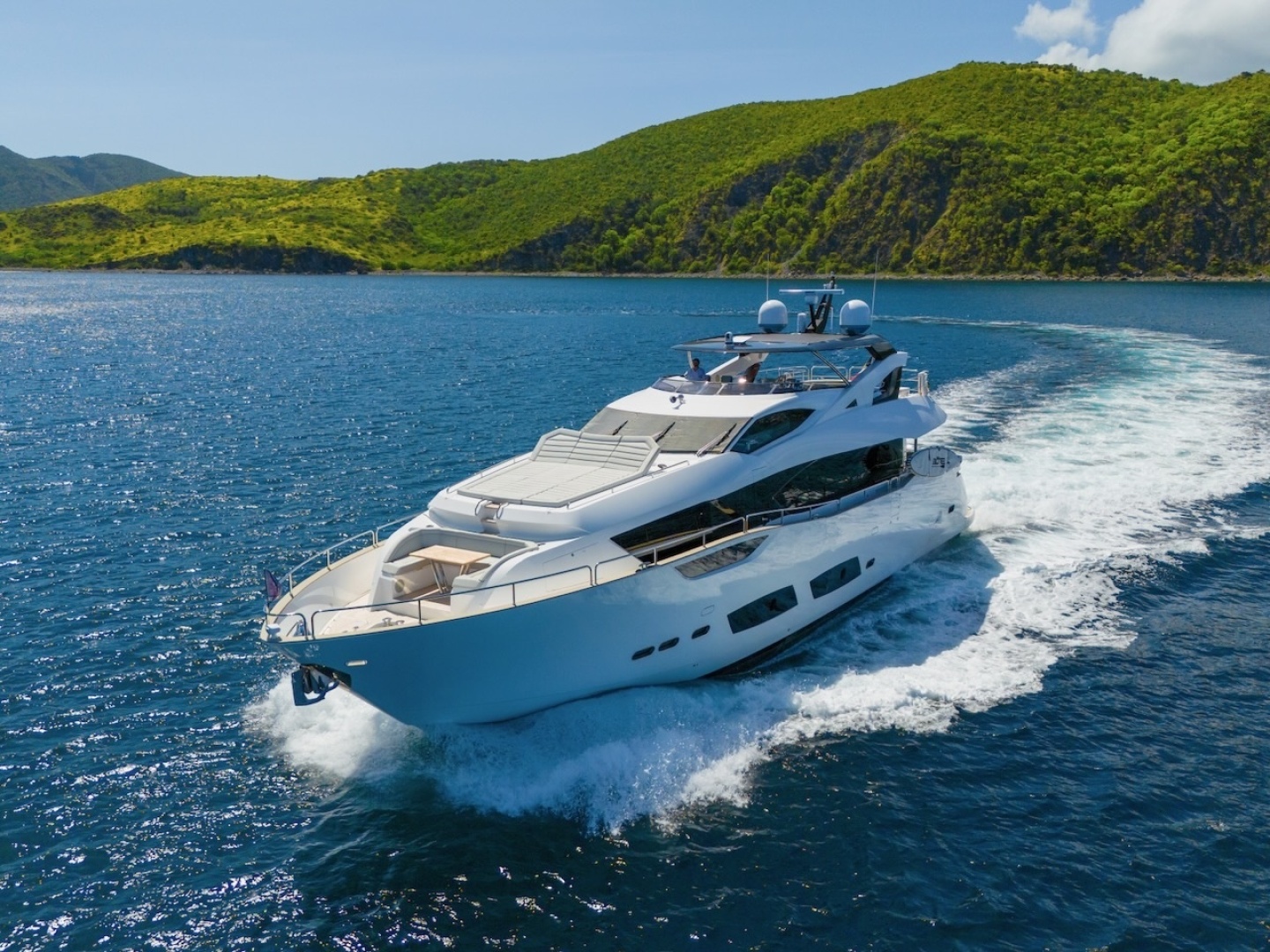 2024 Sunseeker 95 Yacht