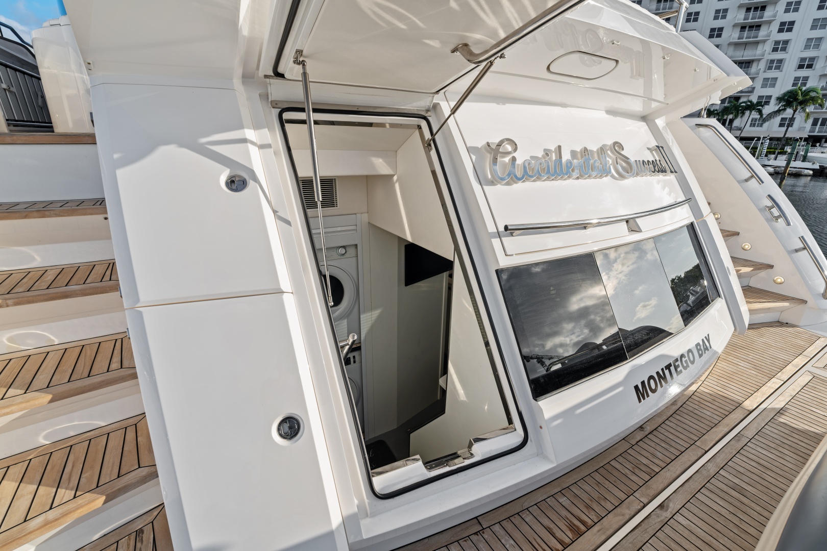 Accidental Success II 95ft Sunseeker Yacht For Sale Accidental Success II 95ft Sunseeker Yacht For Sale