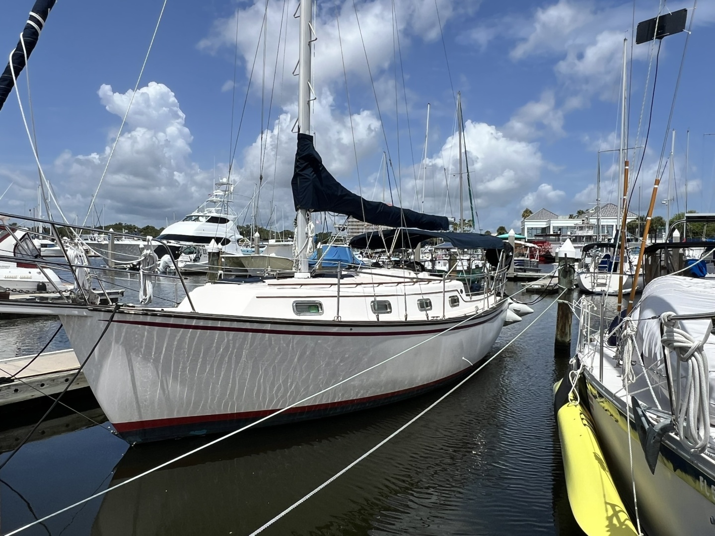 1987 Island Packet 31