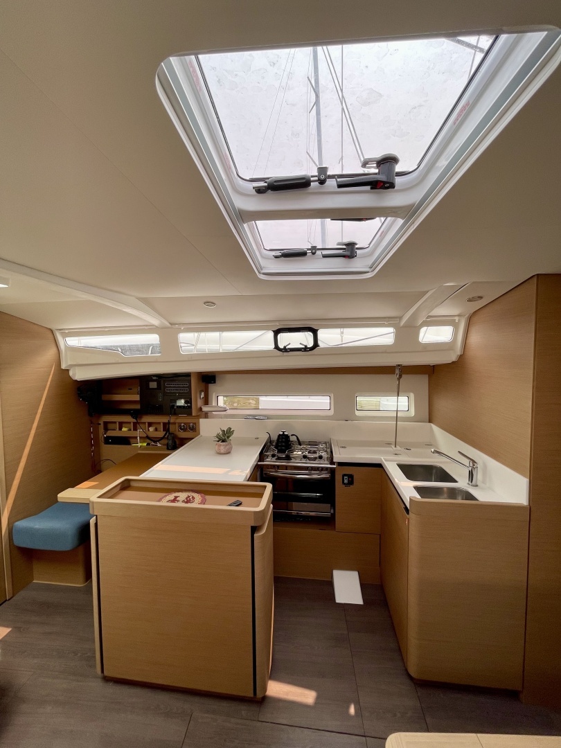 Jeanneau Sun Odyssey 440 Yacht For Sale