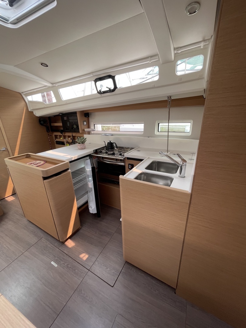 Jeanneau Sun Odyssey 440 Yacht For Sale