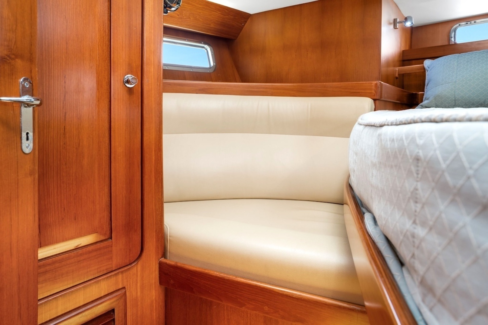Hylas 54 Yacht For Sale