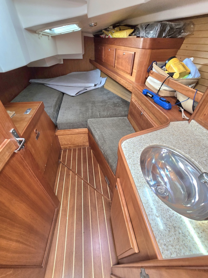2004 Sabre 