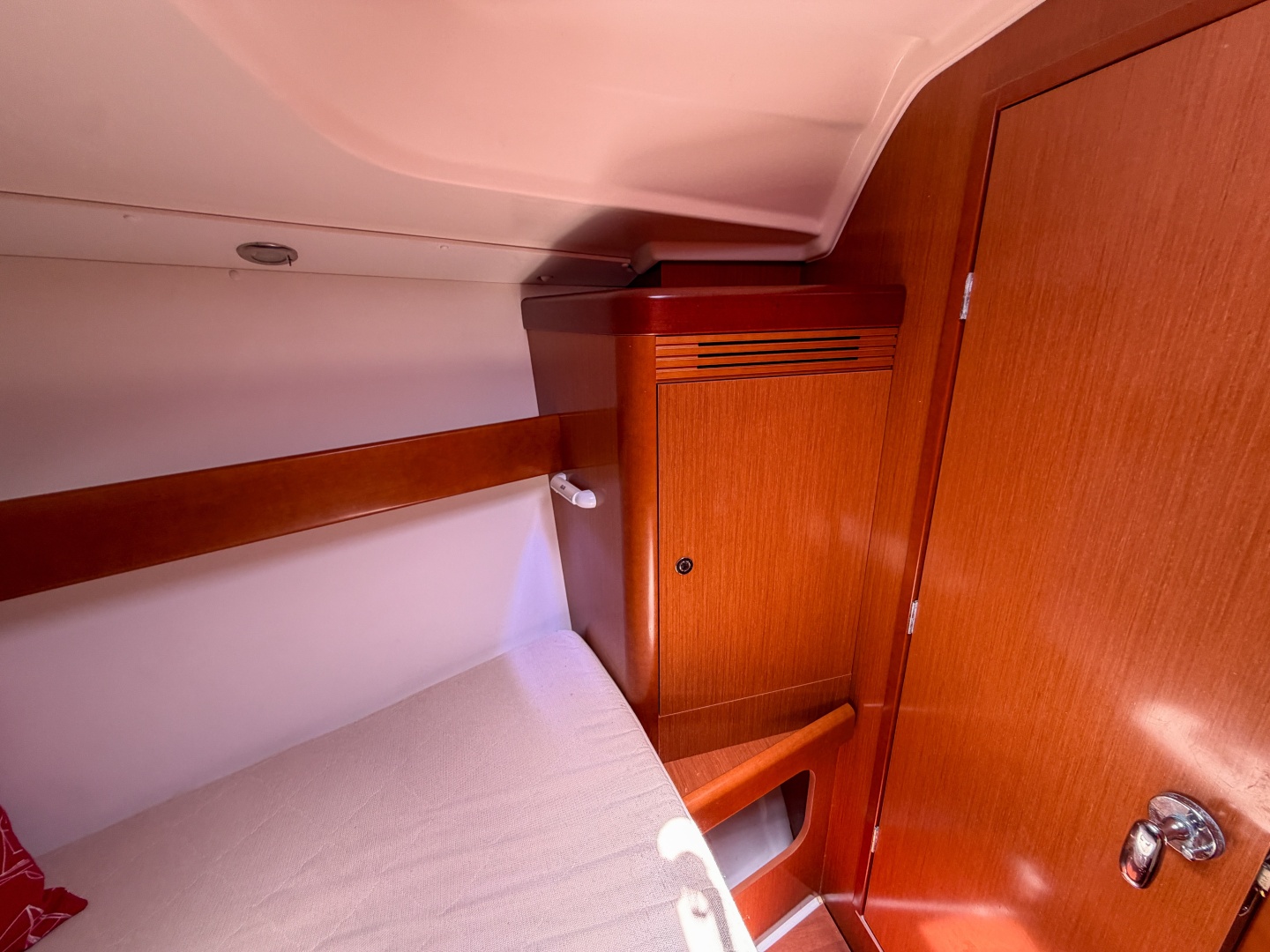 Boat Pour 34ft Beneteau Yacht For Sale Boat Pour 34ft Beneteau Yacht For Sale