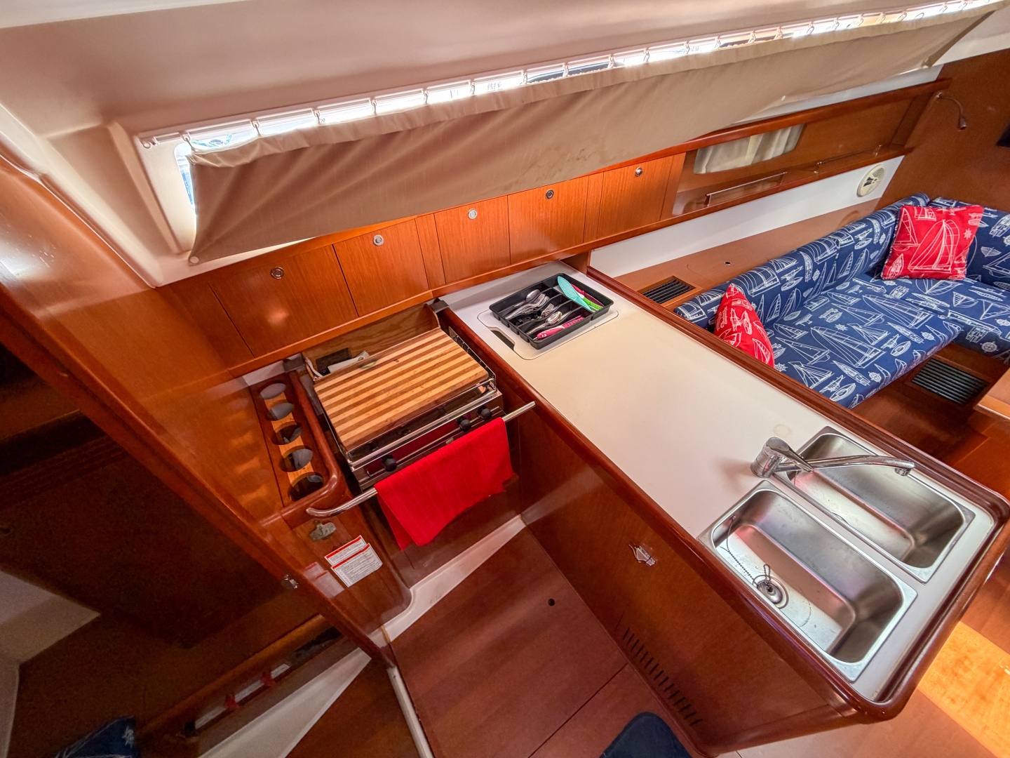 Boat Pour 34ft Beneteau Yacht For Sale Boat Pour 34ft Beneteau Yacht For Sale