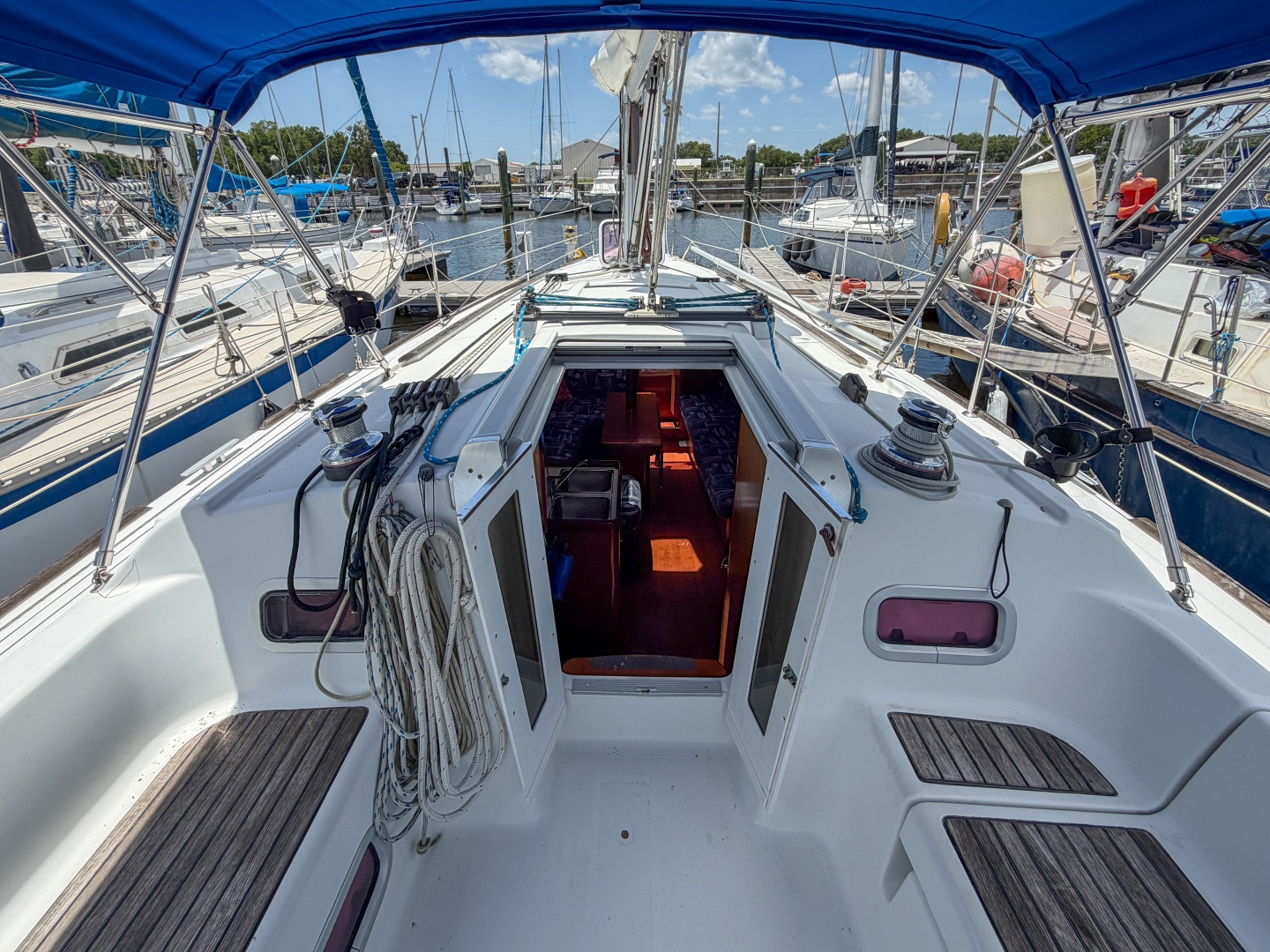 Boat Pour 34ft Beneteau Yacht For Sale Boat Pour 34ft Beneteau Yacht For Sale