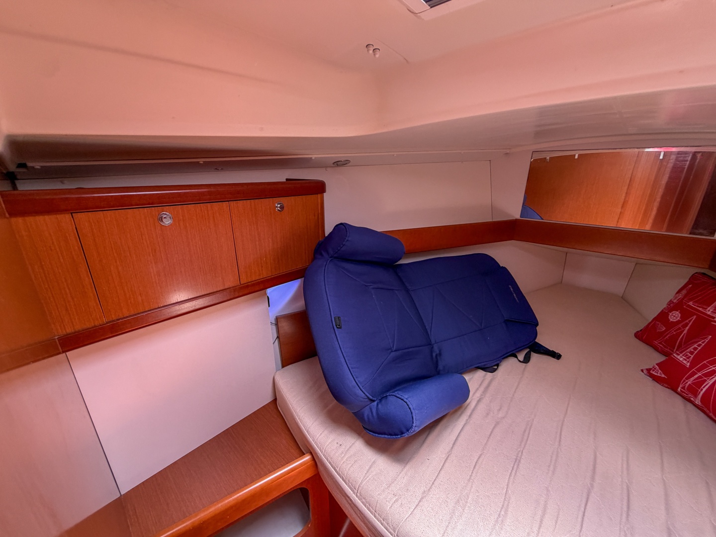 Boat Pour 34ft Beneteau Yacht For Sale Boat Pour 34ft Beneteau Yacht For Sale