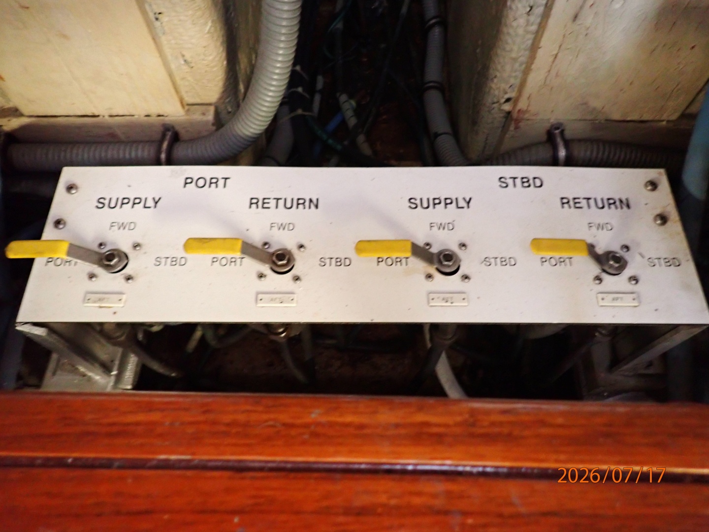 48' Hatteras fuel manifold