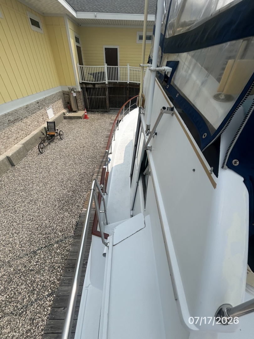 Overdraft 48ft Hatteras Yacht For Sale